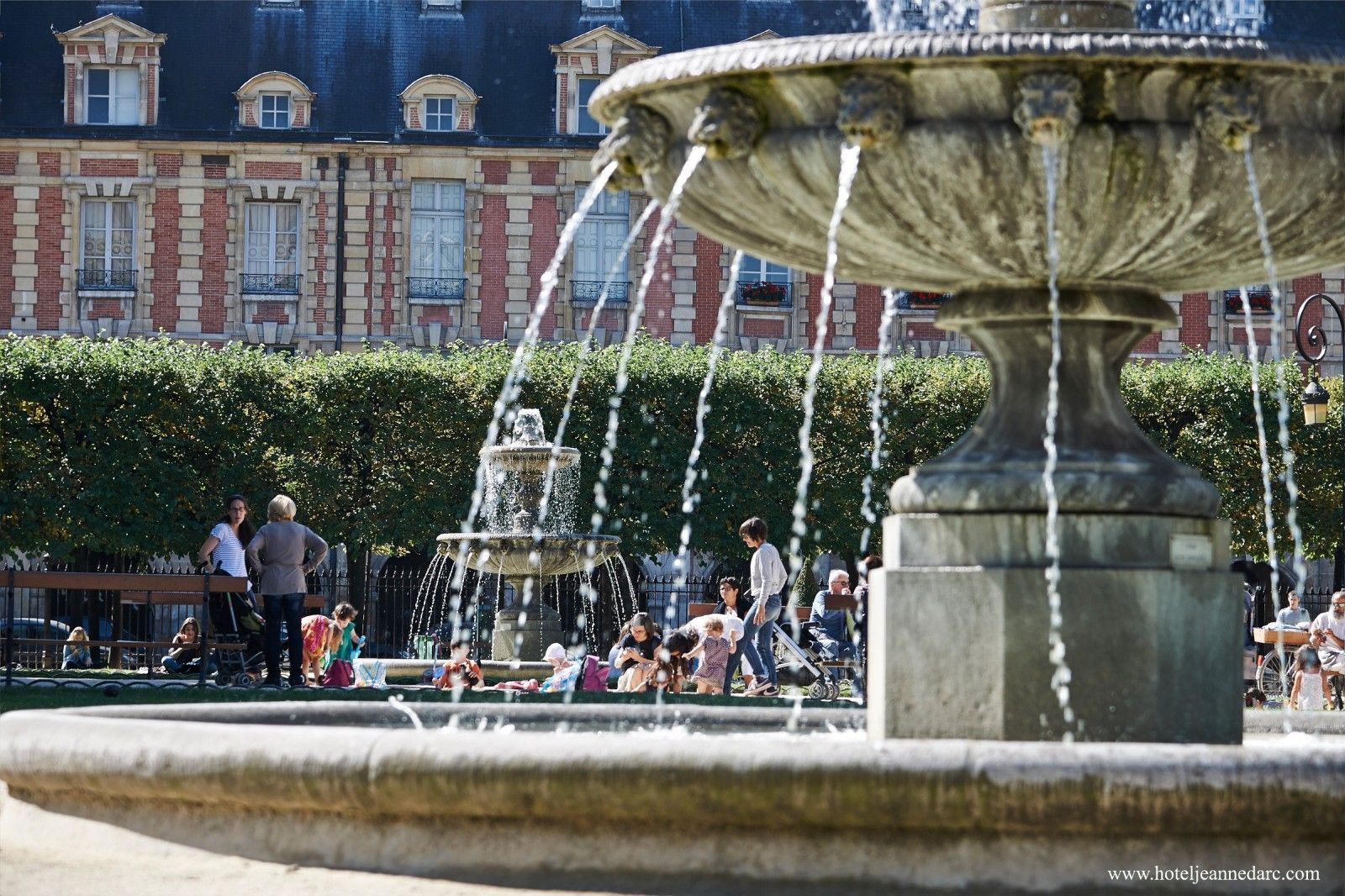 Hotel Jeanne d’Arc Le Marais - Surroundings